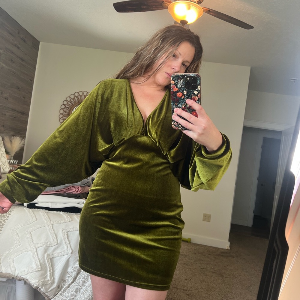 Cider Luxe Olive Velvet Dress